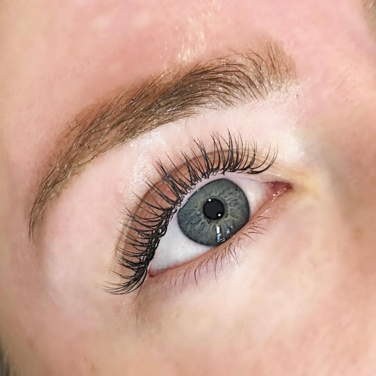 FULL SET OF CLASSIC LASH EXTENSIONS (Pricing inclusive of lash hygiene kit)
